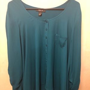 A super great blue blouse, great for every day.